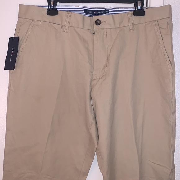 New Tommy Hilfiger Tailored Fit Chino Pant - Picture 4 of 16
